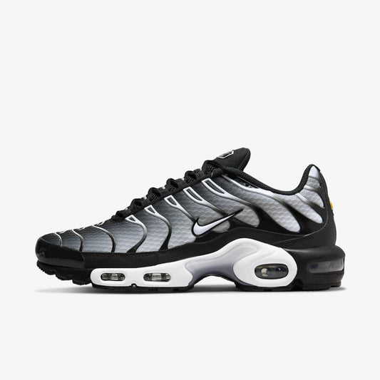 Nike Air Max Plus “Black/Metallic Silver”
