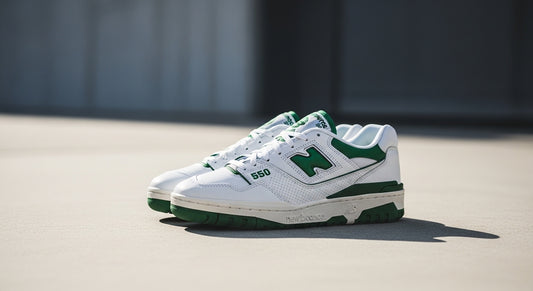 New Balance 550: Από τα Γήπεδα του '80 στο Απόλυτο Street Style Icon