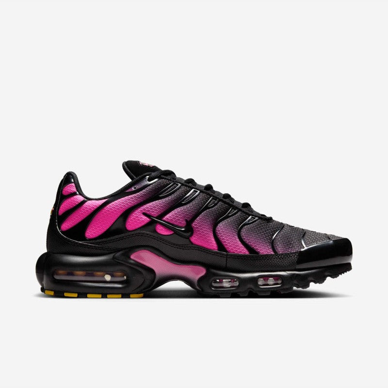 Nike Air Max Plus 'Black Hyper Pink'