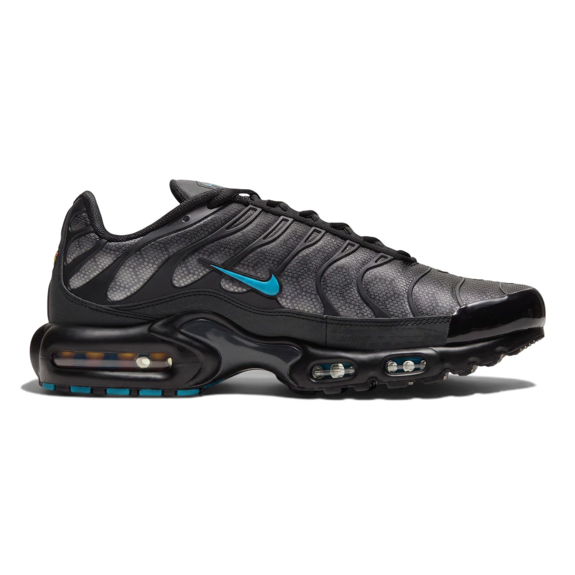 Αθλητικό παπούτσι SNEAKERZ SHOP Nike Air Max Plus TN Black Hex σε μαύρο χρώμα με mesh επάνω μέρος και μπλε λεπτομέρειες